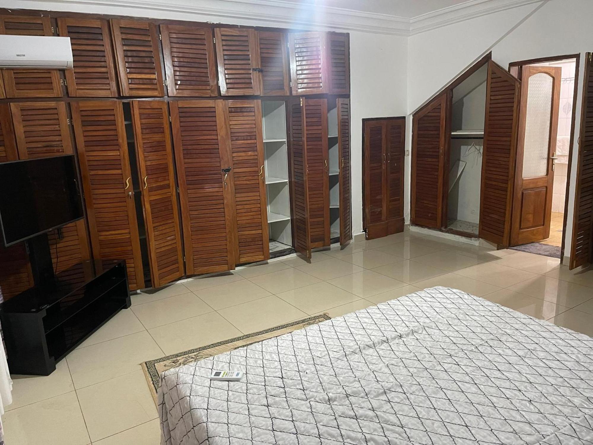 Toundalia Residence Yaoundé Екстериор снимка