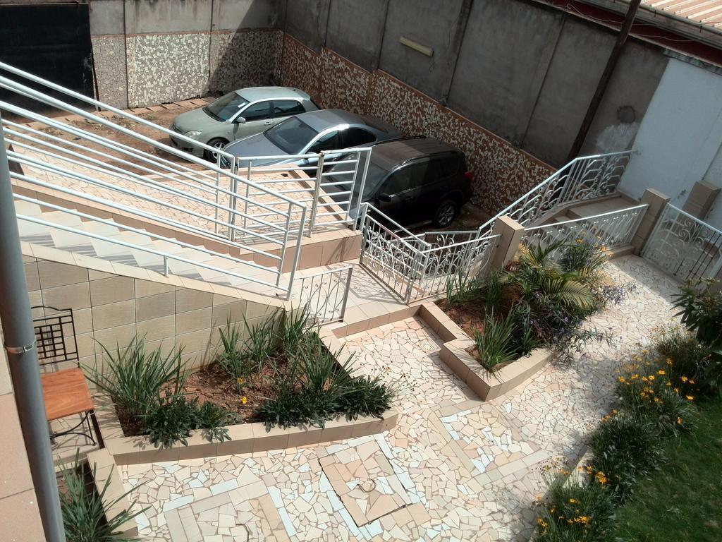 Toundalia Residence Yaoundé Екстериор снимка